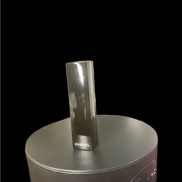 NEW Chanel Rouge Allure  Luminous Intense Lip Color - 199 INATTENDU 0.12 OZ. - Picture 6 of 10